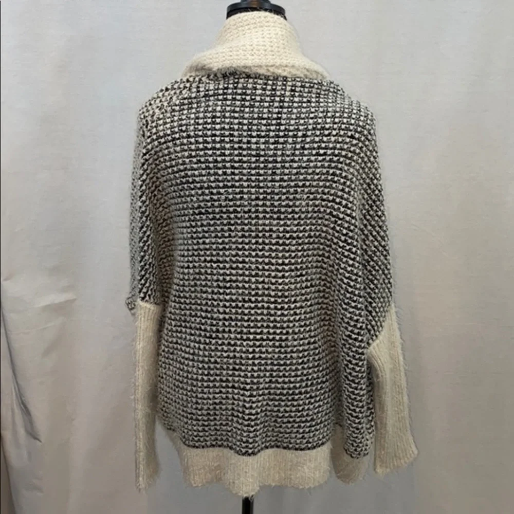 UEC RD Style Dolamon open front cardigan sweater medium